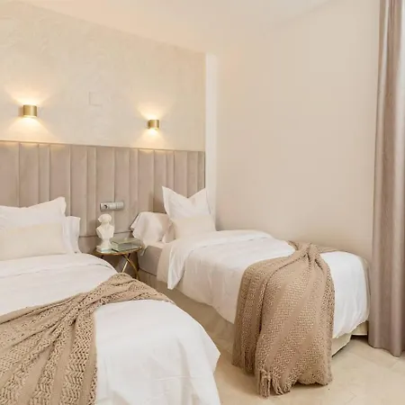 Seaview 2br Penthouse With Terrace & Pool Access *