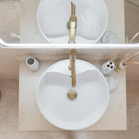 דירה Seaview 2Br Penthouse With Terrace & Pool Access