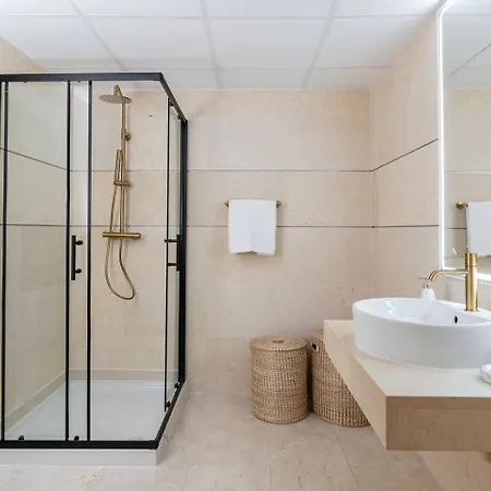 Seaview 2Br Penthouse With Terrace & Pool Access *