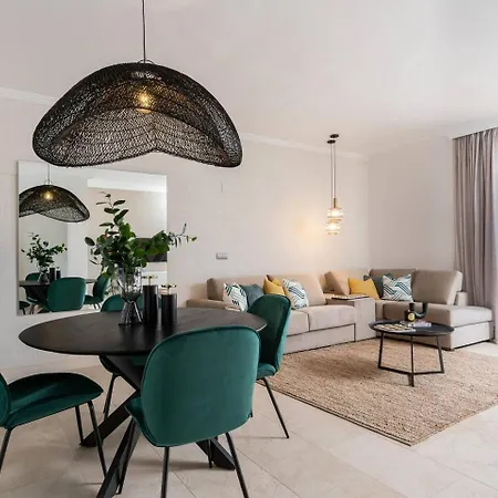 Seaview 2br Penthouse With Terrace & Pool Access Appartamento *