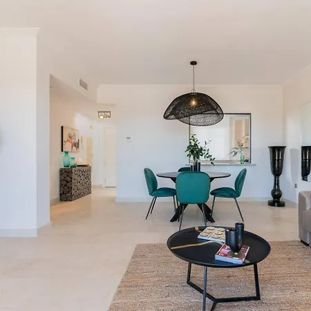 דירה Seaview 2Br Penthouse With Terrace & Pool Access *