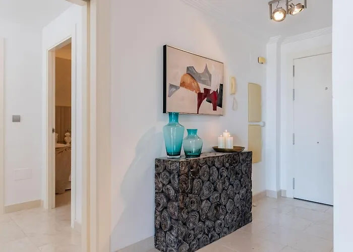 Seaview 2br Penthouse With Terrace & Pool Access Εστεπόνα