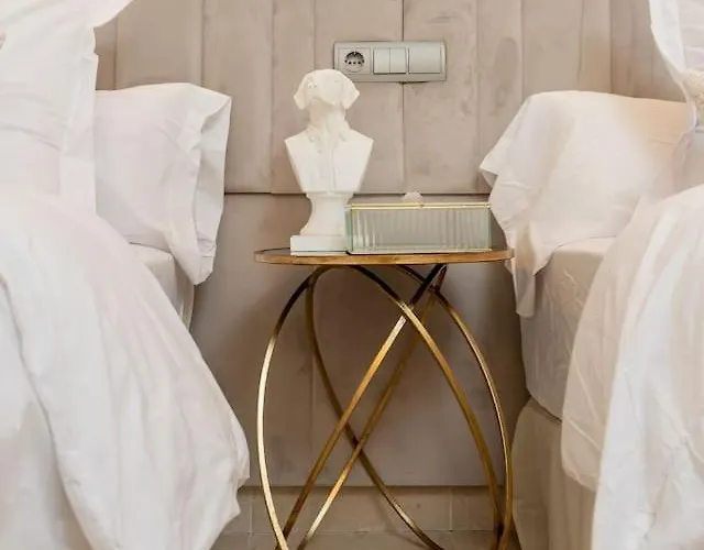 Διαμέρισμα Seaview 2br Penthouse With Terrace & Pool Access Εστεπόνα