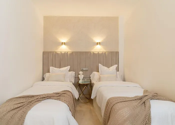 Seaview 2br Penthouse With Terrace & Pool Access Διαμέρισμα Εστεπόνα