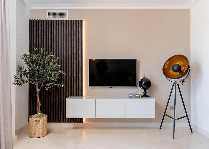 Seaview 2br Penthouse With Terrace & Pool Access * Εστεπόνα