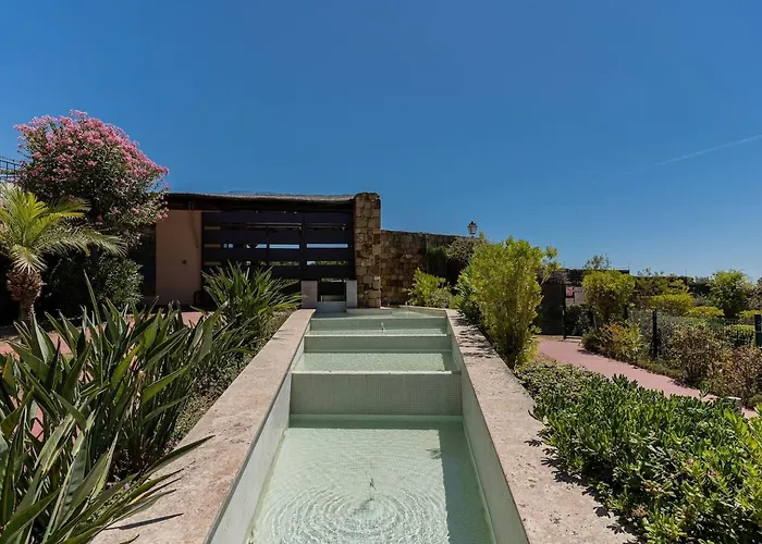 Seaview 2br Penthouse With Terrace & Pool Access