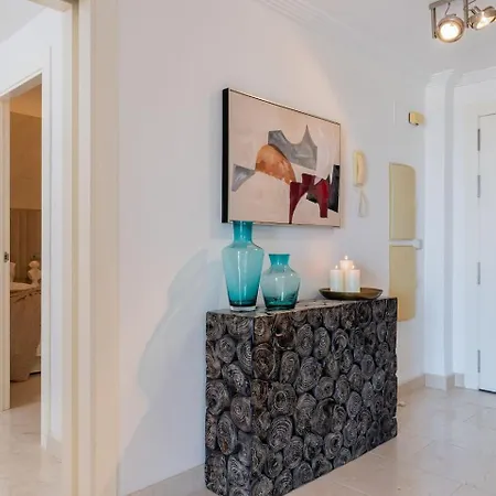Seaview 2br Penthouse With Terrace & Pool Access Estepona