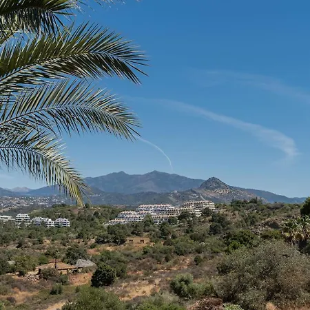 Seaview 2br Penthouse With Terrace & Pool Access Estepona
