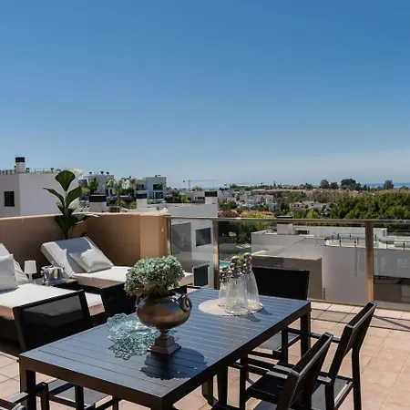 Seaview 2br Penthouse With Terrace & Pool Access
