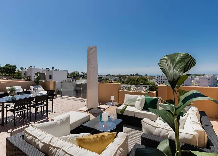 Apartment Seaview 2br Penthouse With Terrace & Pool Access *