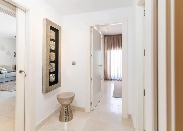 Seaview 2br Penthouse With Terrace & Pool Access