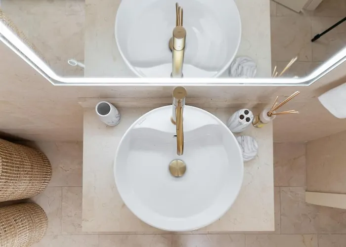 Apartment Seaview 2br Penthouse With Terrace & Pool Access