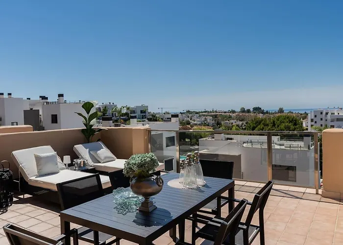 Seaview 2br Penthouse With Terrace & Pool Access